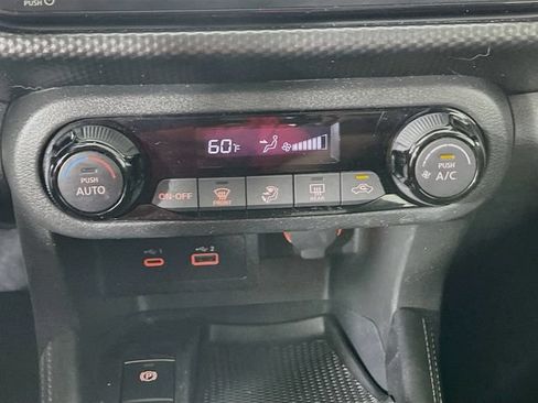 Used 2022 Nissan Kicks SV FWD image 16