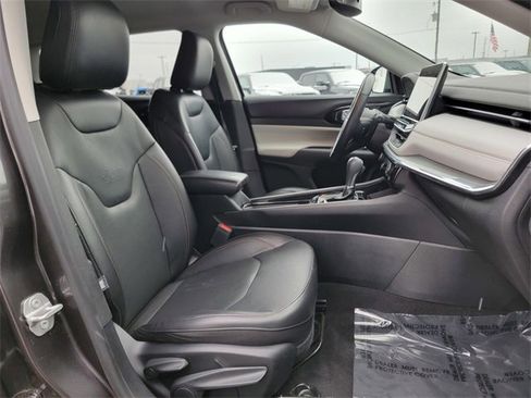 Certified 2022 Jeep Compass Limited image 24