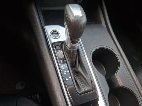 Used 2025 Nissan Altima 2.5 SV FWD image 14