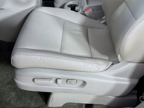 Used 2016 Honda Odyssey Touring image 23