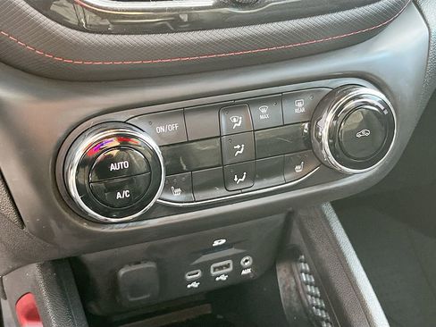 Used 2023 Chevrolet TrailBlazer RS w/ Sun and Liftgate Package AWD/4WD image 15