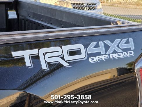 Used 2023 Toyota Tacoma TRD Off-Road w/ Technology Package AWD/4WD image 10