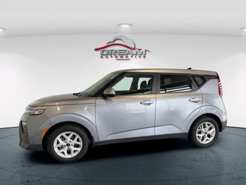 Used 2022 Kia Soul LX w/ Technology Package FWD image 17
