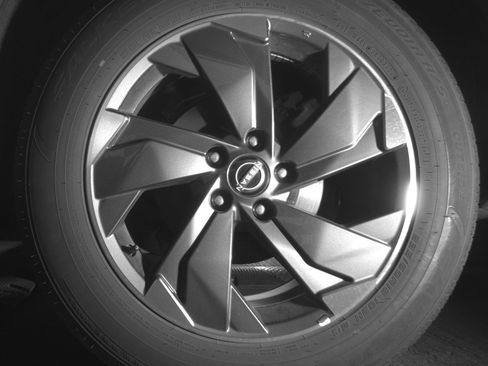 Used 2025 Nissan Rogue SV image 14