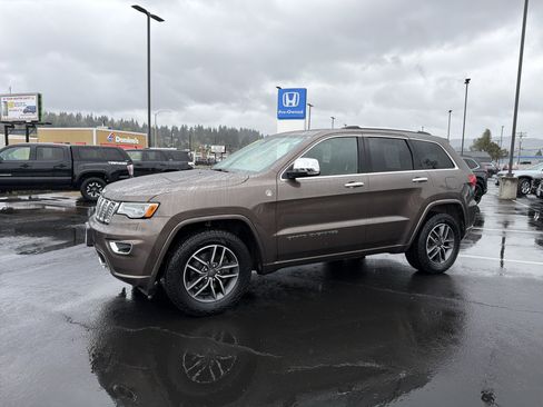 Used 2019 Jeep Grand Cherokee Overland image 6