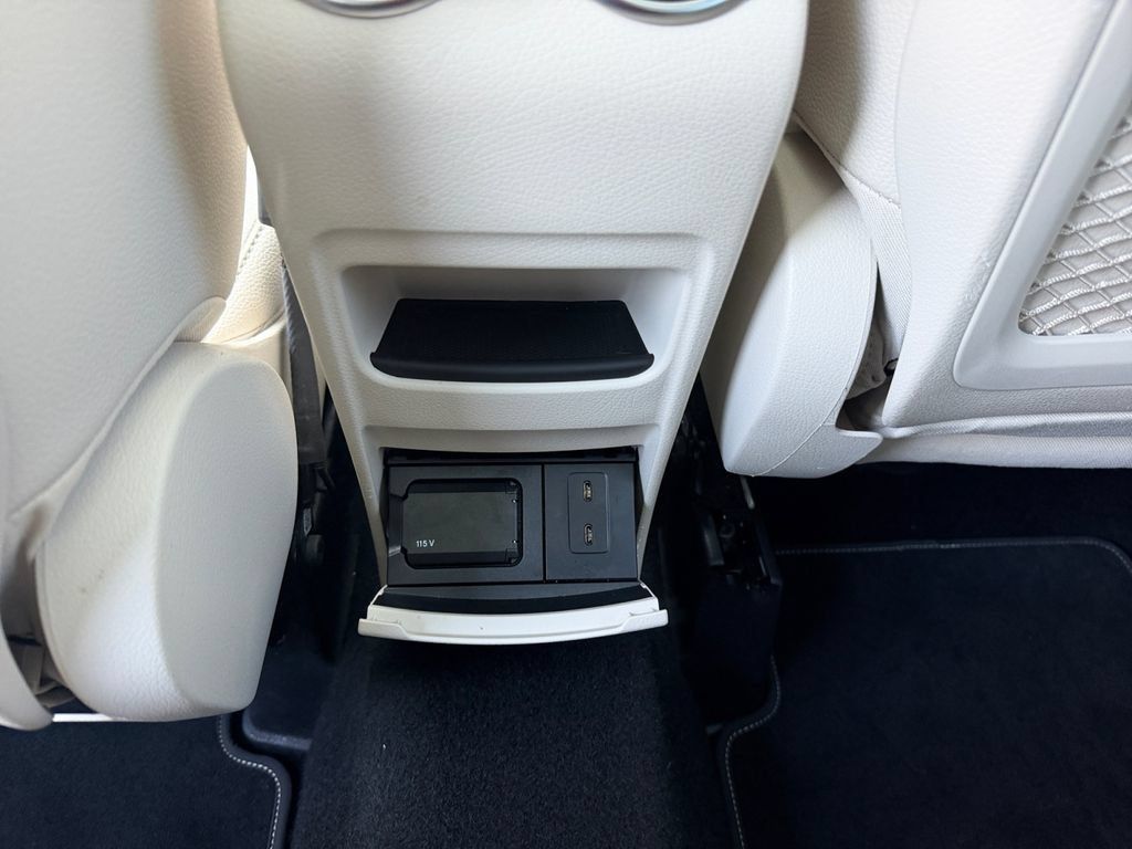 Certified 2022 Mercedes-Benz GLA 250 w/ Premium Package Lite image 25
