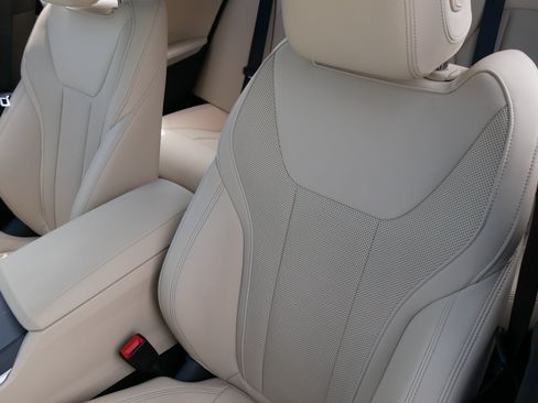 Certified 2025 BMW 330i Sedan w/ Premium Package RWD image 12