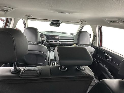 New 2025 Kia Sorento S image 18