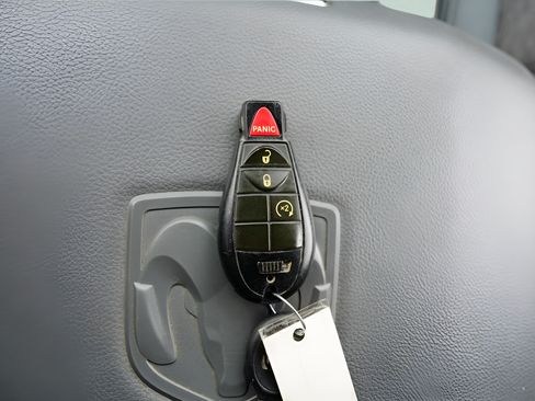 Used 2013 RAM 1500 Big Horn AWD/4WD image 38