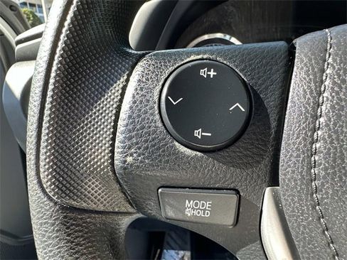 Used 2019 Toyota Corolla LE image 29