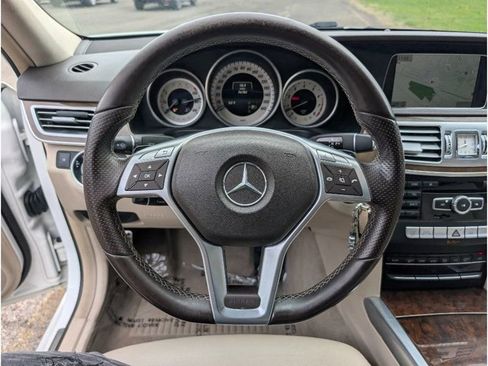 Used 2015 Mercedes-Benz E 350 4MATIC Sedan w/ Premium 1 Package image 19