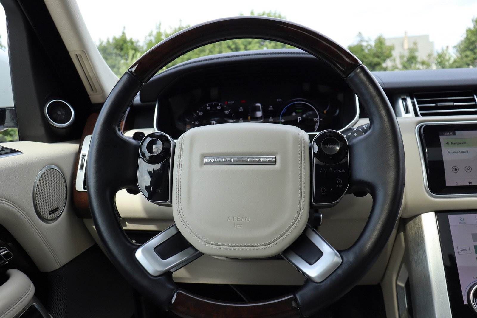 Used 2021 Land Rover Range Rover HSE AWD/4WD image 23