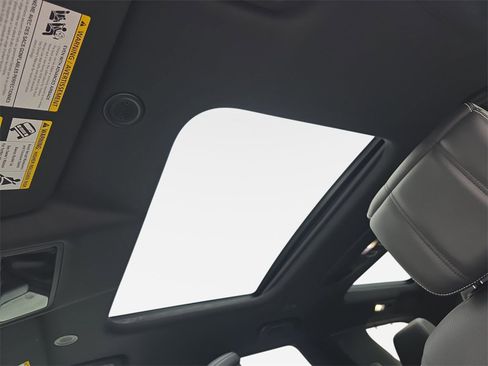 New 2026 Land Rover Discovery Limited Edition image 31