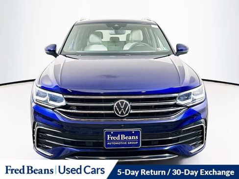 Used 2022 Volkswagen Tiguan SEL R-Line image 2