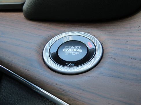 New 2025 Jeep Grand Cherokee Summit w/ Obsidian Package image 25