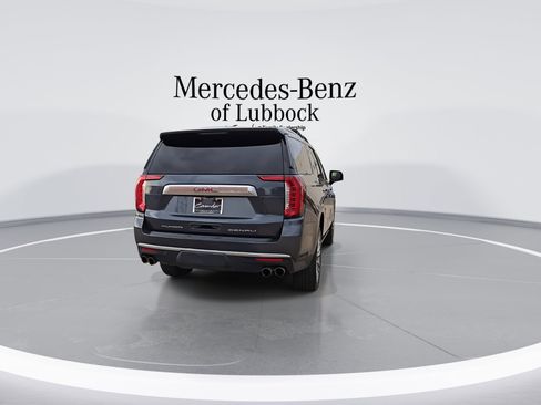Used 2021 GMC Yukon XL Denali w/ Denali Premium Package AWD/4WD image 7
