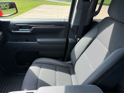 Used 2022 GMC Sierra 1500 SLE AWD/4WD image 22