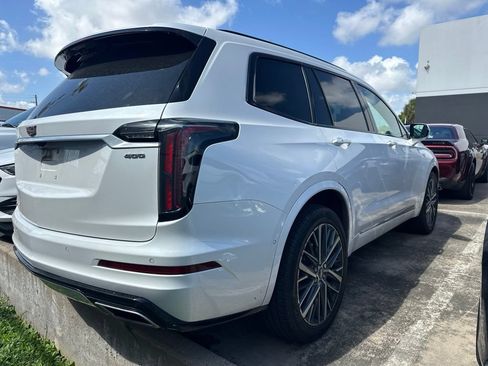 Used 2023 Cadillac XT6 Sport w/ Technology Package AWD/4WD image 5