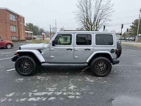 Used 2019 Jeep Wrangler Unlimited Sahara image 1