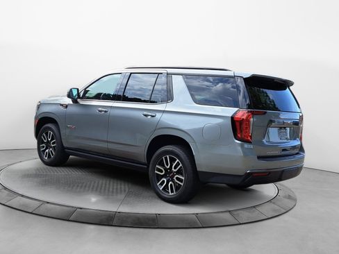 Used 2023 GMC Yukon AT4 w/ Technology Package AWD/4WD image 5
