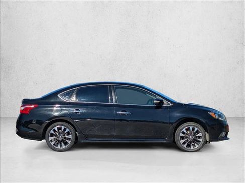 Used 2016 Nissan Sentra SR image 4
