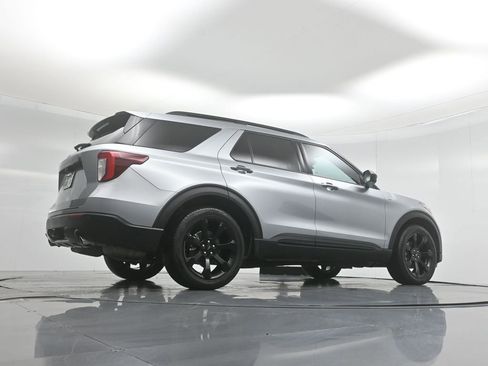 Certified 2023 Ford Explorer ST-Line w/ Class IV Trailer Tow Package image 54