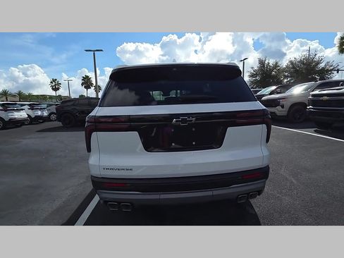 New 2027 Chevrolet Traverse LT w/ Sun and Wheel Package FWD image 21