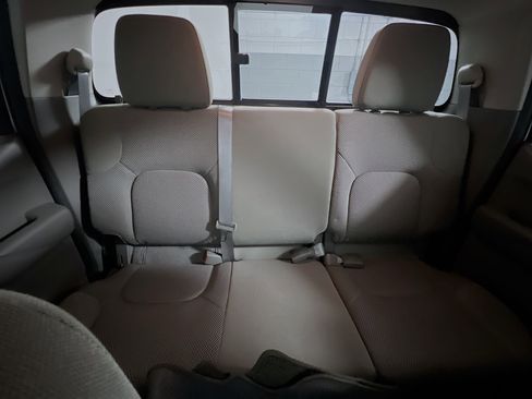 Used 2018 Nissan Frontier SV image 30