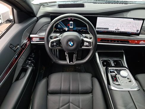 Used 2024 BMW 760i xDrive AWD/4WD image 11