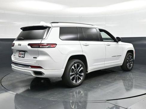 Certified 2022 Jeep Grand Cherokee L Overland w/ Luxury Tech Group IV image 10