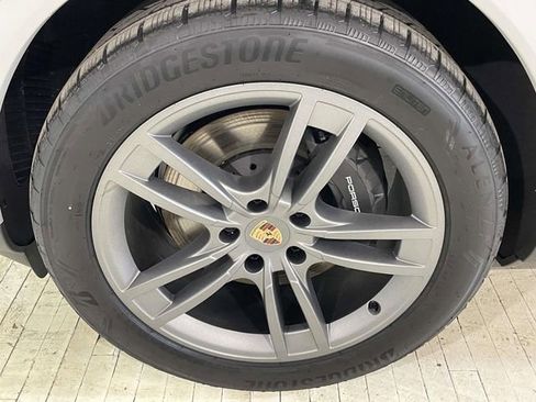 New 2026 Porsche Cayenne Coupe AWD/4WD image 11