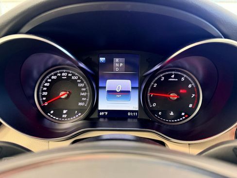 Used 2019 Mercedes-Benz GLC 300 image 34