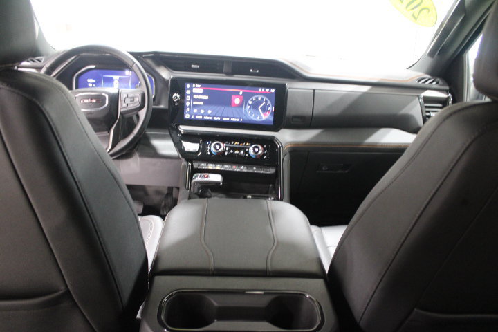 Used 2023 GMC Sierra 1500 AT4 w/ AT4 Preferred Package AWD/4WD image 33