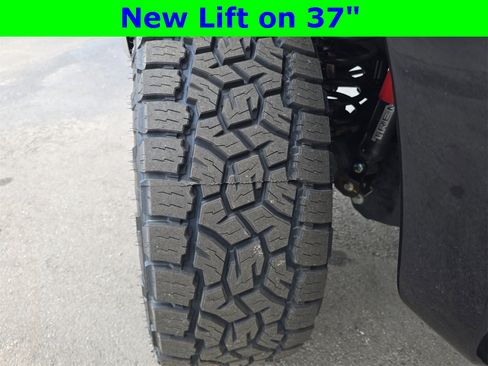 Used 2022 Ford F250 Lariat w/ Tremor Off-Road Package image 28