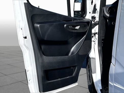 New 2025 Mercedes-Benz Sprinter 2500 image 10