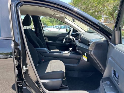 New 2025 Nissan Kicks S image 31