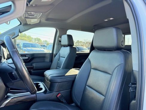 Used 2023 GMC Sierra 2500 SLT w/ SLT Premium Package image 12