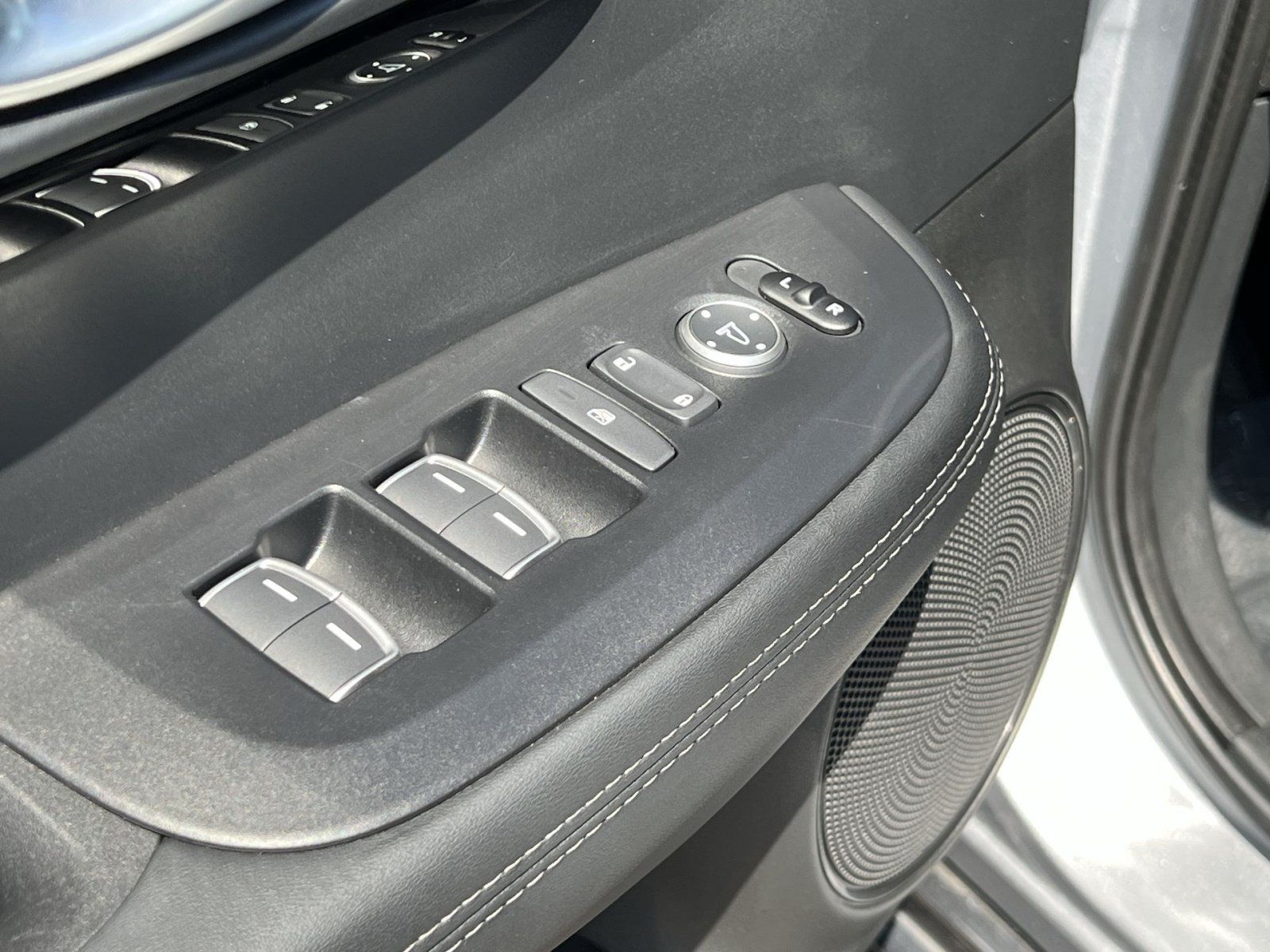 Certified 2025 Acura ADX FWD image 12