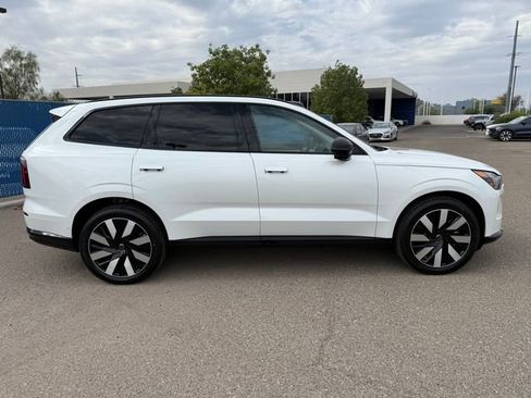 New 2025 Volvo EX90 Plus w/ Protection Package Premier image 7