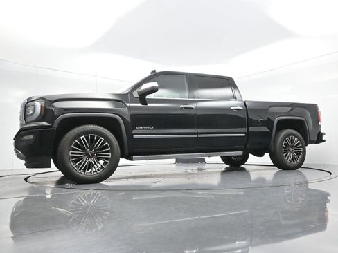 Used 2017 GMC Sierra 1500 Denali w/ Denali Ultimate Package AWD/4WD image 47