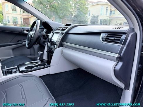 Used 2012 Toyota Camry LE FWD image 9