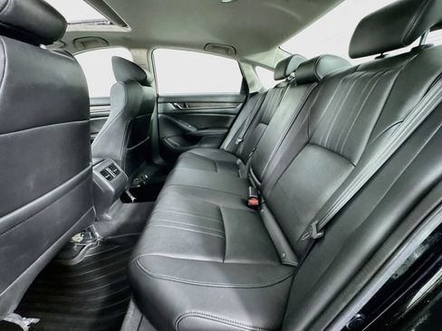 Used 2020 Honda Accord Touring image 30