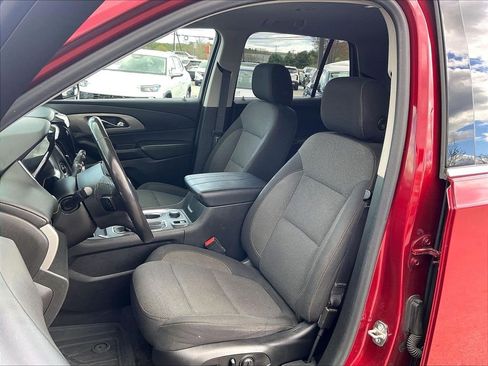 Used 2020 Chevrolet Traverse LT FWD image 9