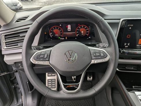 New 2026 Volkswagen Atlas Peak Edition image 13