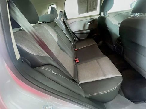 Used 2022 Nissan Rogue SV image 27