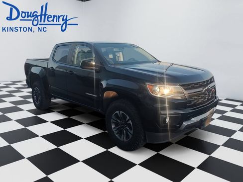 Used 2022 Chevrolet Colorado Z71 AWD/4WD image 7