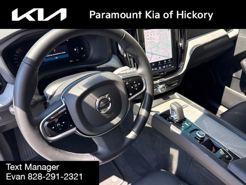 Used 2025 Volvo XC60 B5 Plus AWD/4WD image 22