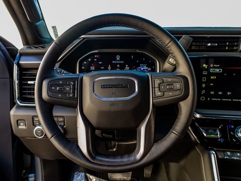 Used 2026 GMC Sierra 3500 Denali Ultimate image 19