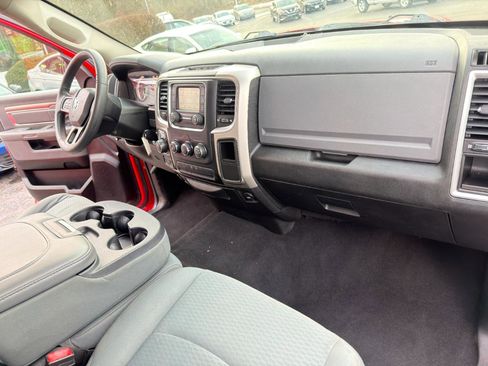 Used 2020 RAM 1500 Classic SLT image 23