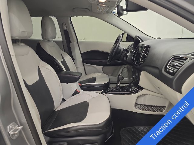 Used 2020 Jeep Compass Limited AWD/4WD image 9